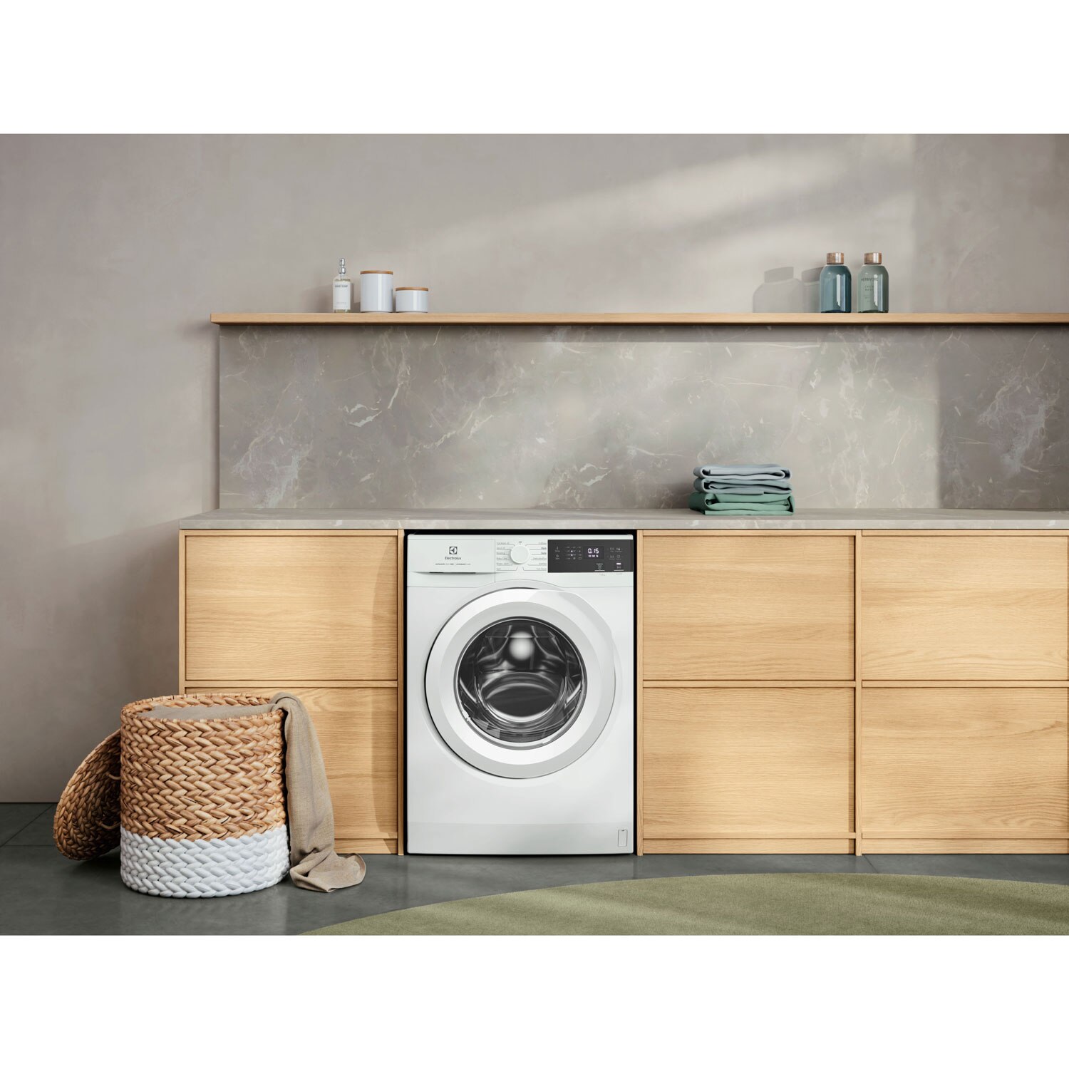 8kg UltimateCare 300 front load washing machine thumbnail 6
